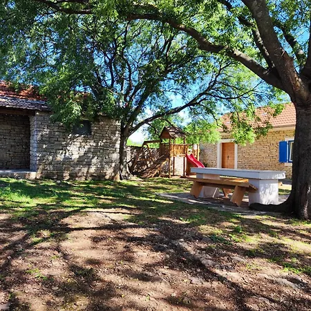 The Old Stone House Dida Jure *