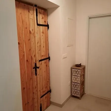 The Old Stone House Dida Jure Hébergement de vacances *