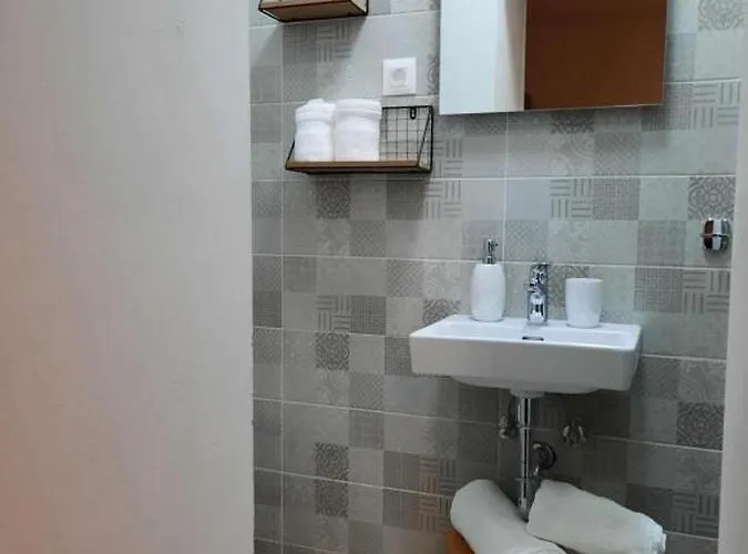 The Old Stone House Dida Jure Pridraga