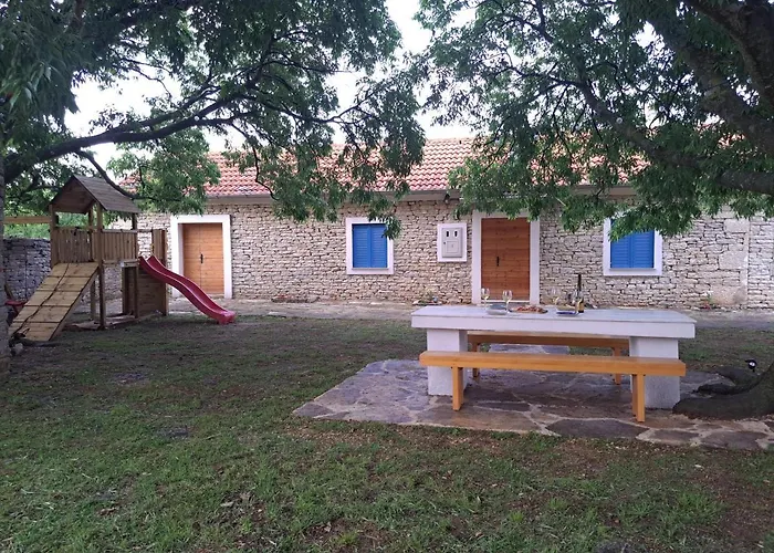 The Old Stone House Dida Jure *