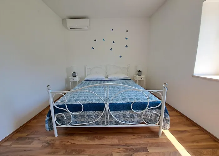 The Old Stone House Dida Jure Pridraga