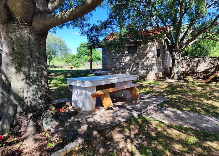 The Old Stone House Dida Jure Pridraga