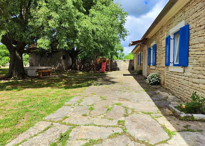 The Old Stone House Dida Jure 펜션 *