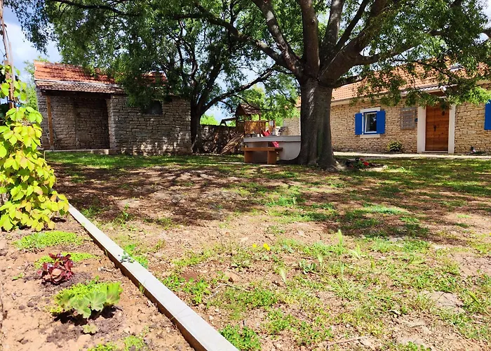 The Old Stone House Dida Jure *